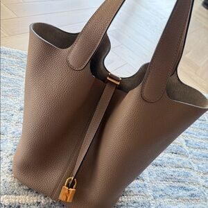 100% authentic Hermes Picotin 22 bag